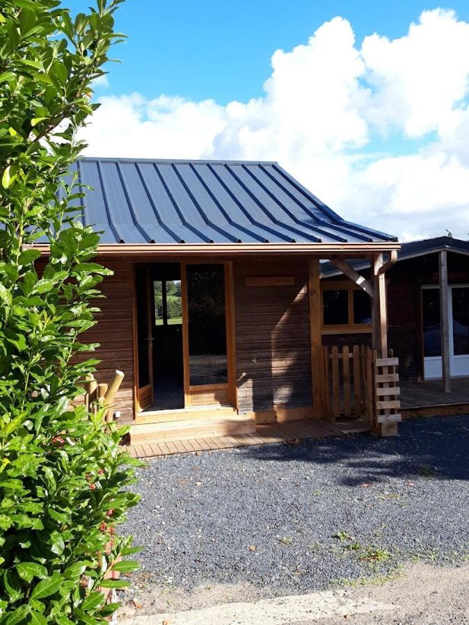 Chalet chaleureux avec parking garage motos, vélos La Chapelle-aux-Chasses Extérieur photo
